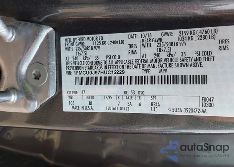 2017 Ford Escape Titanium z USA, uszkodzony, nr VIN 1FMCU0J97HUC12229